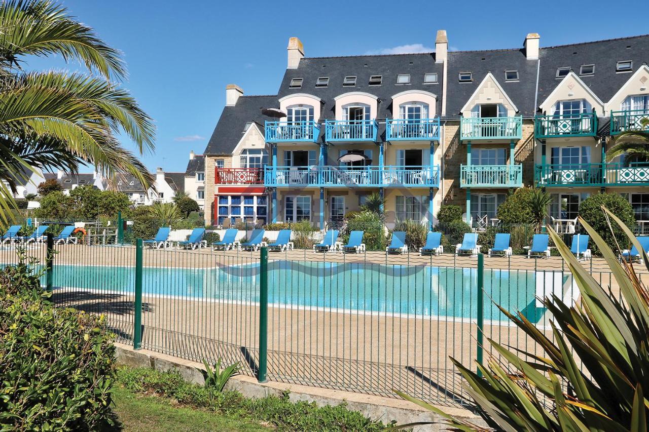 LocaLise au Guilvinec - A15 - Vue sur la mer la piscine et le jardin - Tout à pied, plages, port, centre, commerces, marché - Wifi inclus - Animaux bienvenus - Linge de lit inclus Esterno foto