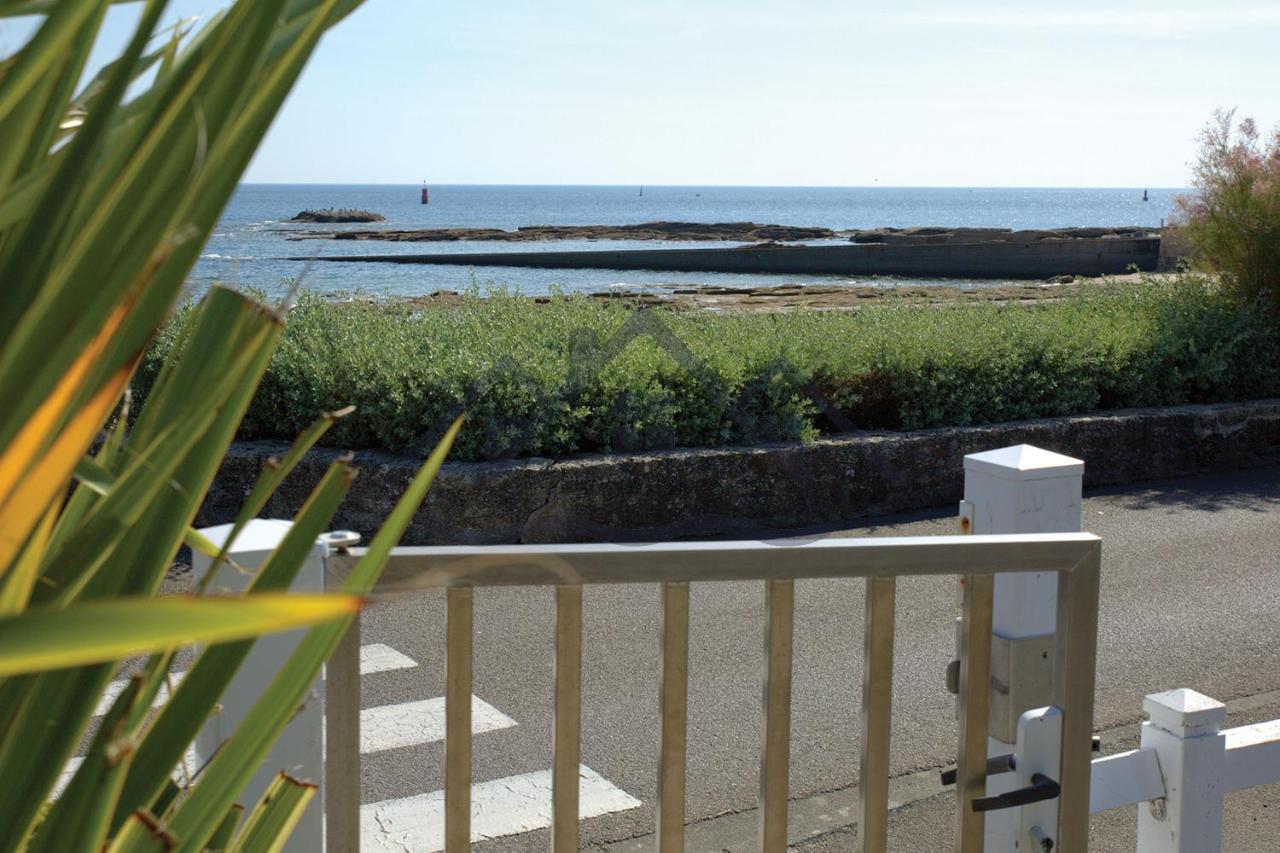 LocaLise au Guilvinec - A15 - Vue sur la mer la piscine et le jardin - Tout à pied, plages, port, centre, commerces, marché - Wifi inclus - Animaux bienvenus - Linge de lit inclus Esterno foto