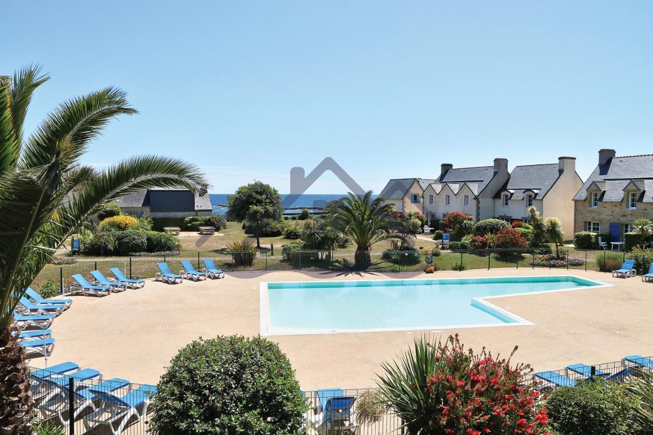 LocaLise au Guilvinec - A15 - Vue sur la mer la piscine et le jardin - Tout à pied, plages, port, centre, commerces, marché - Wifi inclus - Animaux bienvenus - Linge de lit inclus Esterno foto